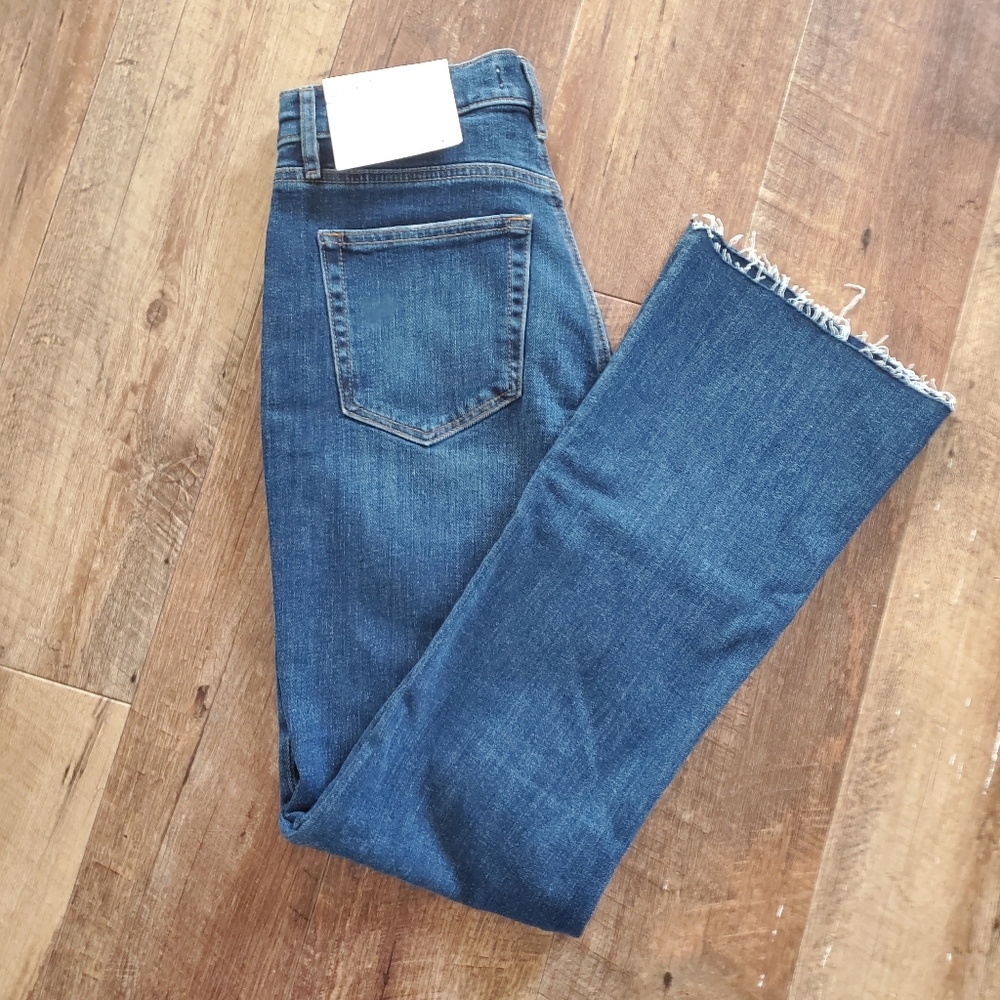NWT Tall Fresh Cut High Rise Kick Crop Jeans in Pure Dark Indigo Wash